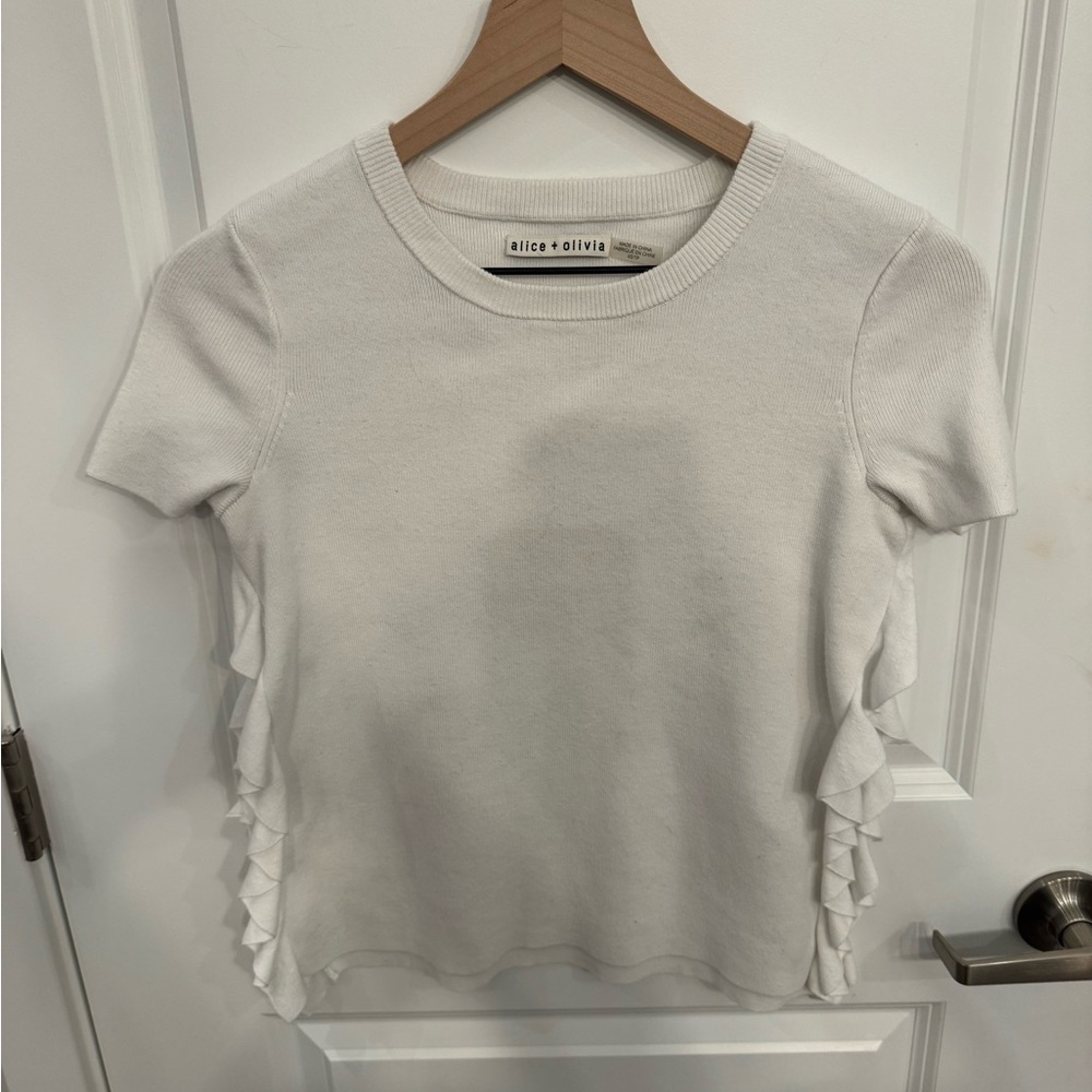Alice + Olivia Cream Short Sleeve Ruffle Top